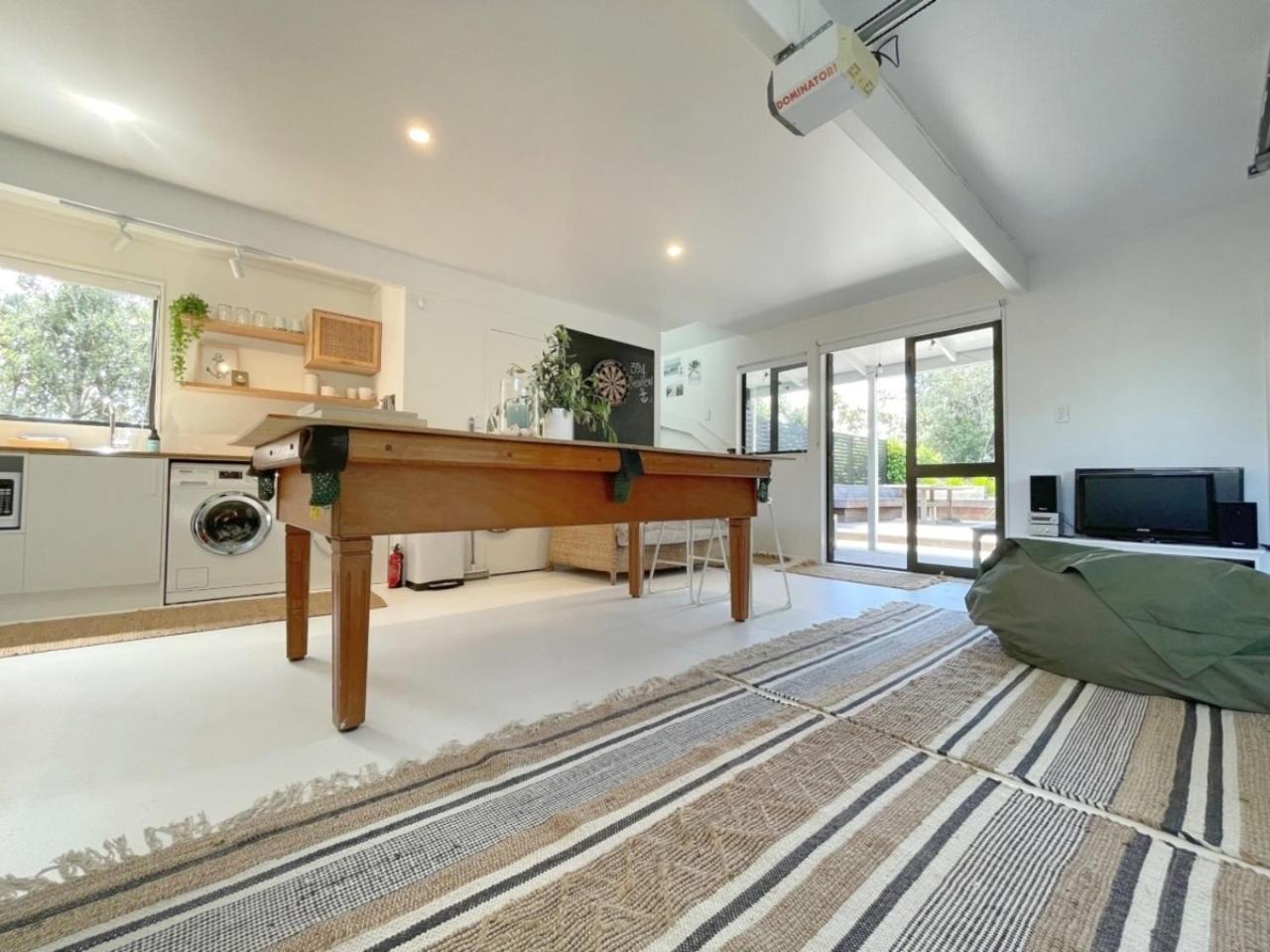 Seaview Estate - Stay Waiheke Onetangi Esterno foto