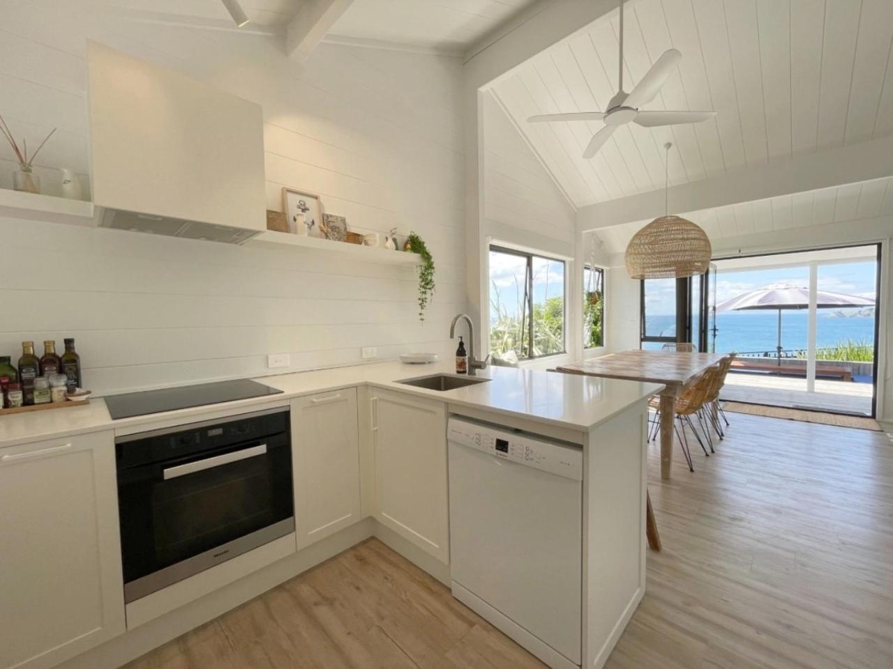 Seaview Estate - Stay Waiheke Onetangi Esterno foto